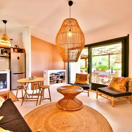 Apartment La Perla Dell Eden By Klabhouse